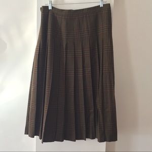 Vintage 1980s pleated wool Burberry skirt
